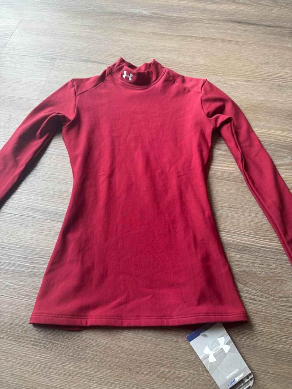 NWT Under Armour Cold Gear Insulation Red Shirt Sports Compression Small
